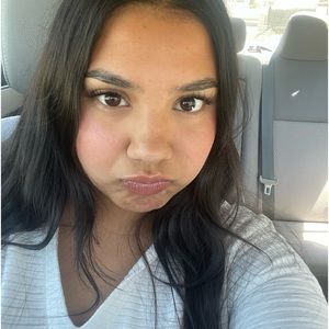 Meet your Posher, Alissa